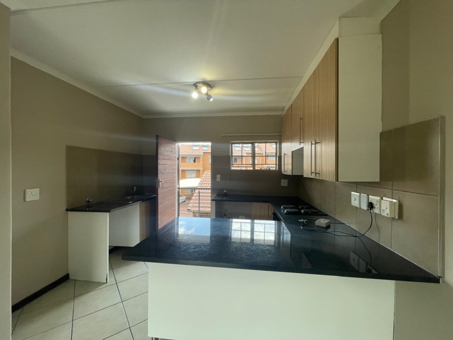2 Bedroom Property for Sale in Noordwyk Gauteng