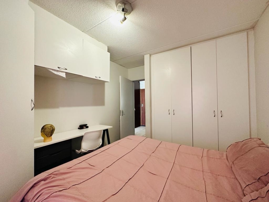 1 Bedroom Property for Sale in Ormonde View Gauteng