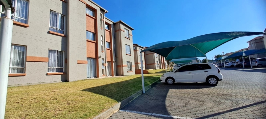 1 Bedroom Property for Sale in Ormonde View Gauteng