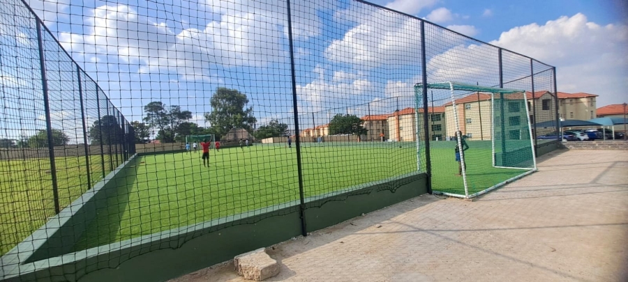 1 Bedroom Property for Sale in Ormonde View Gauteng