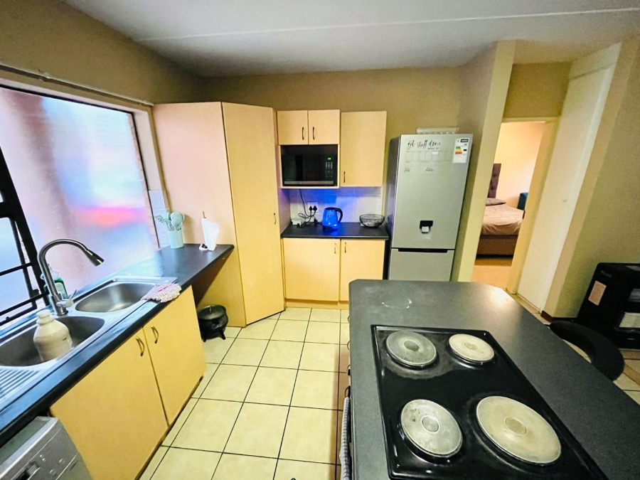 2 Bedroom Property for Sale in Erand Gardens Gauteng