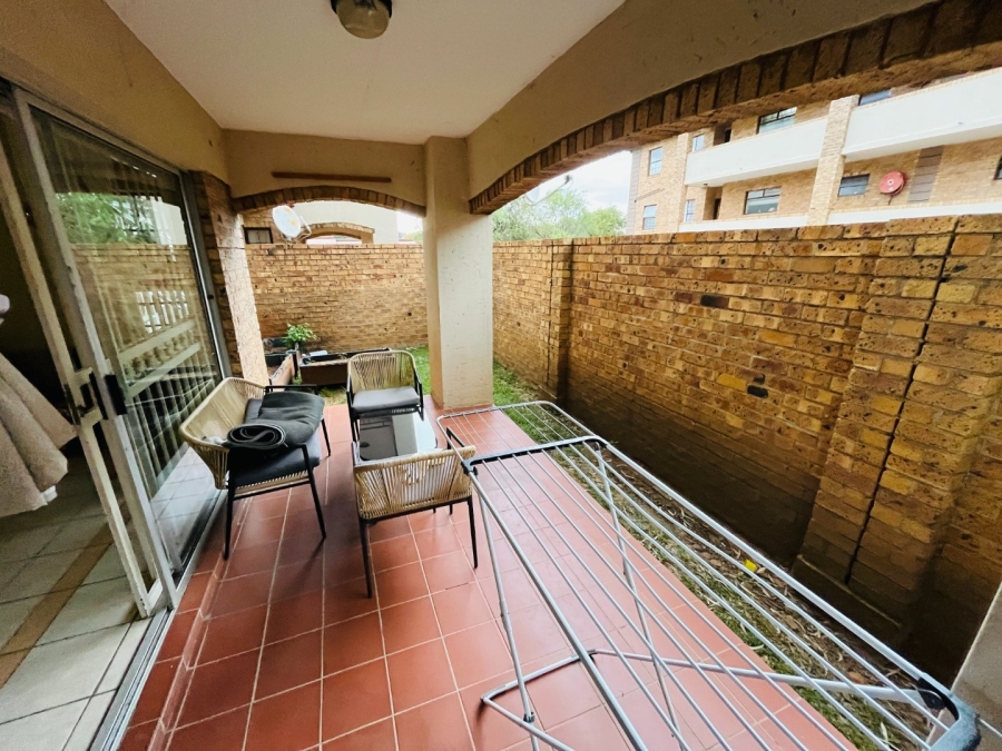 2 Bedroom Property for Sale in Erand Gardens Gauteng