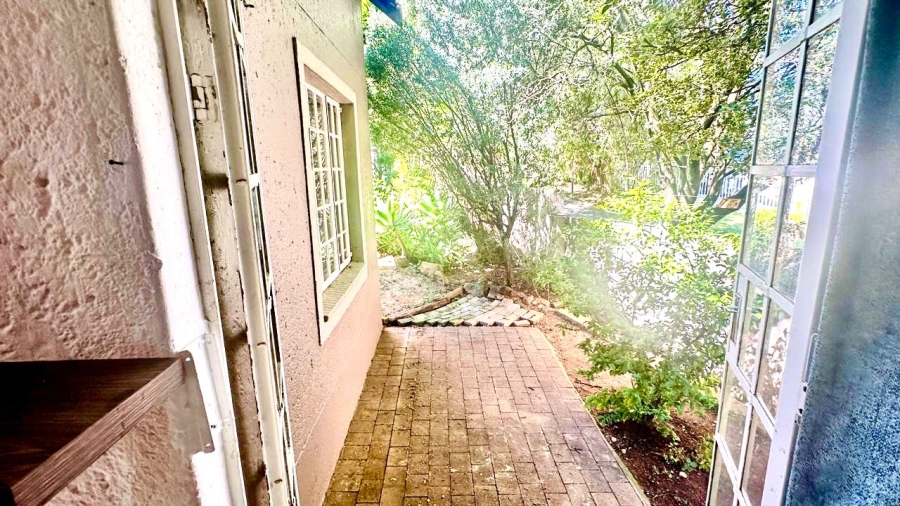 2 Bedroom Property for Sale in Bassonia Rock Gauteng