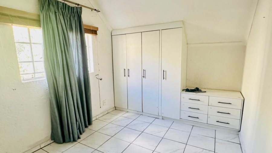 2 Bedroom Property for Sale in Bassonia Rock Gauteng
