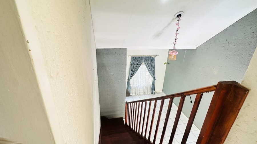 2 Bedroom Property for Sale in Bassonia Rock Gauteng