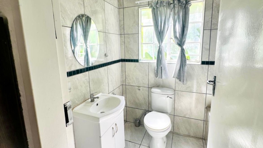 2 Bedroom Property for Sale in Bassonia Rock Gauteng