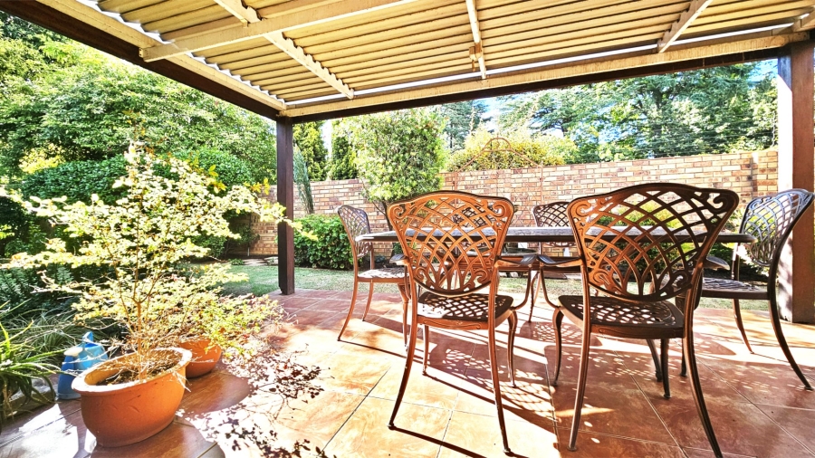 4 Bedroom Property for Sale in Three Rivers Proper Gauteng