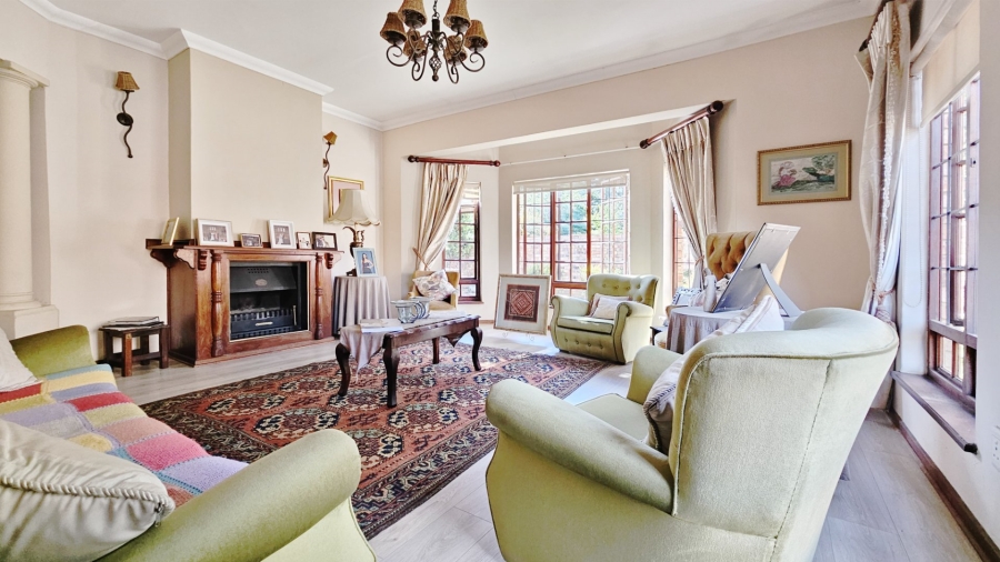 4 Bedroom Property for Sale in Three Rivers Proper Gauteng