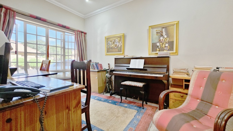 4 Bedroom Property for Sale in Three Rivers Proper Gauteng