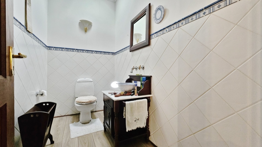 4 Bedroom Property for Sale in Three Rivers Proper Gauteng