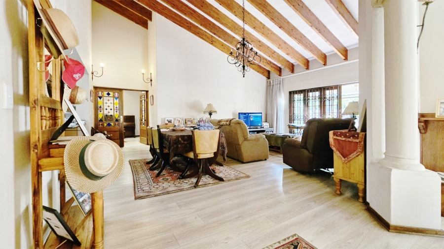 4 Bedroom Property for Sale in Three Rivers Proper Gauteng