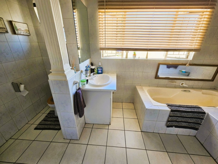 4 Bedroom Property for Sale in Ferryvale Gauteng