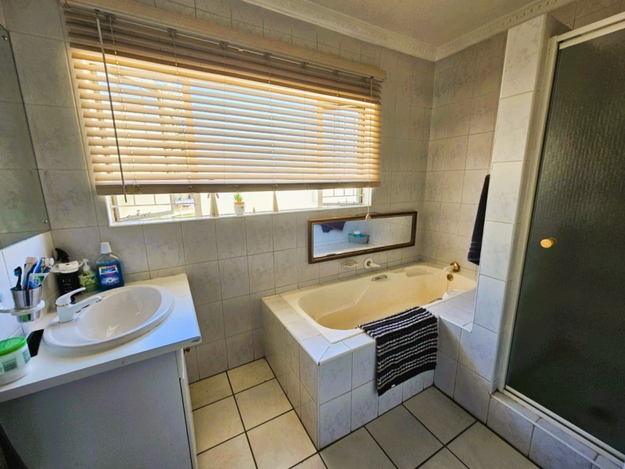 4 Bedroom Property for Sale in Ferryvale Gauteng