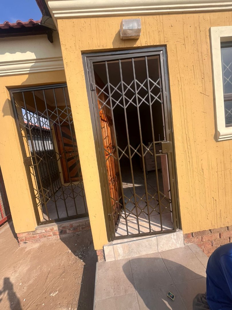 2 Bedroom Property for Sale in Vanderbijlpark CE Gauteng