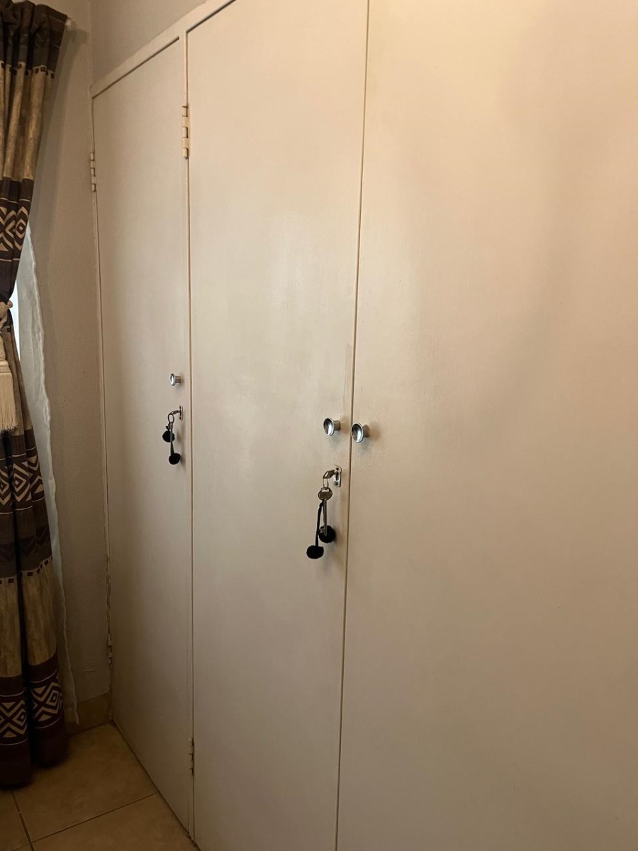 2 Bedroom Property for Sale in Bedford Gardens Gauteng