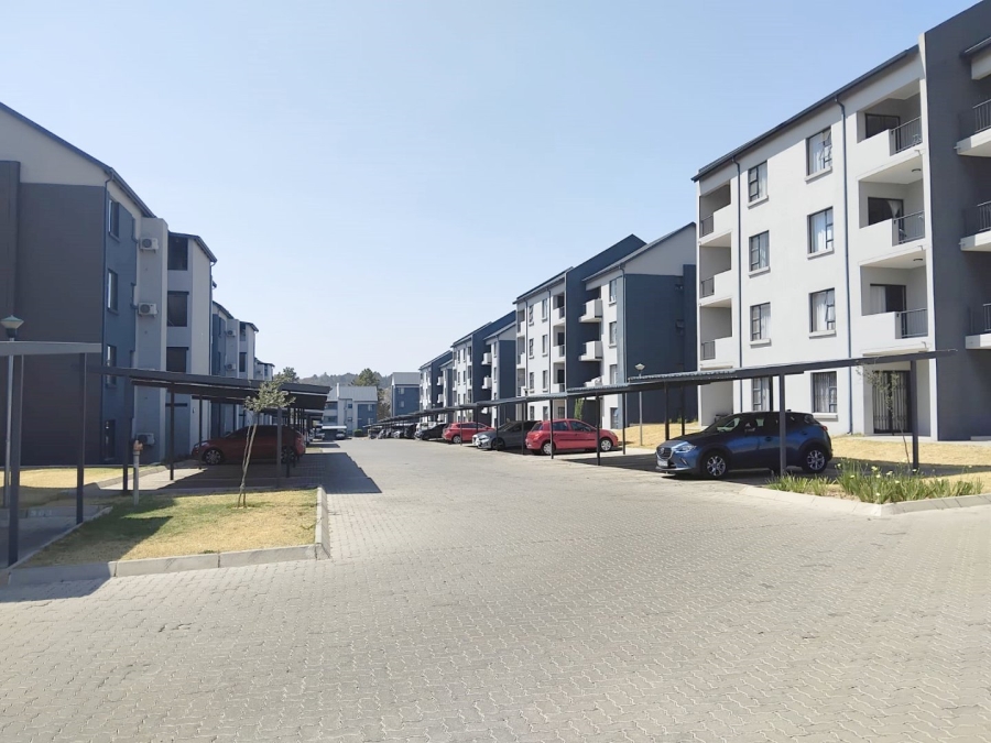 1 Bedroom Property for Sale in Glen Austin Gauteng