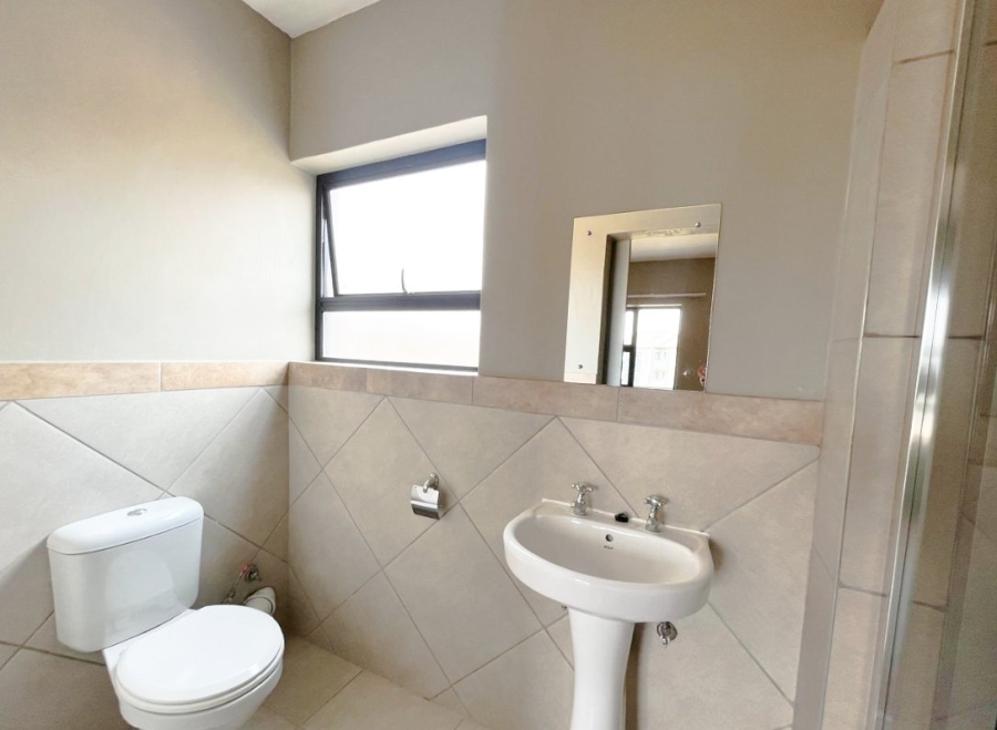 1 Bedroom Property for Sale in Glen Austin Gauteng