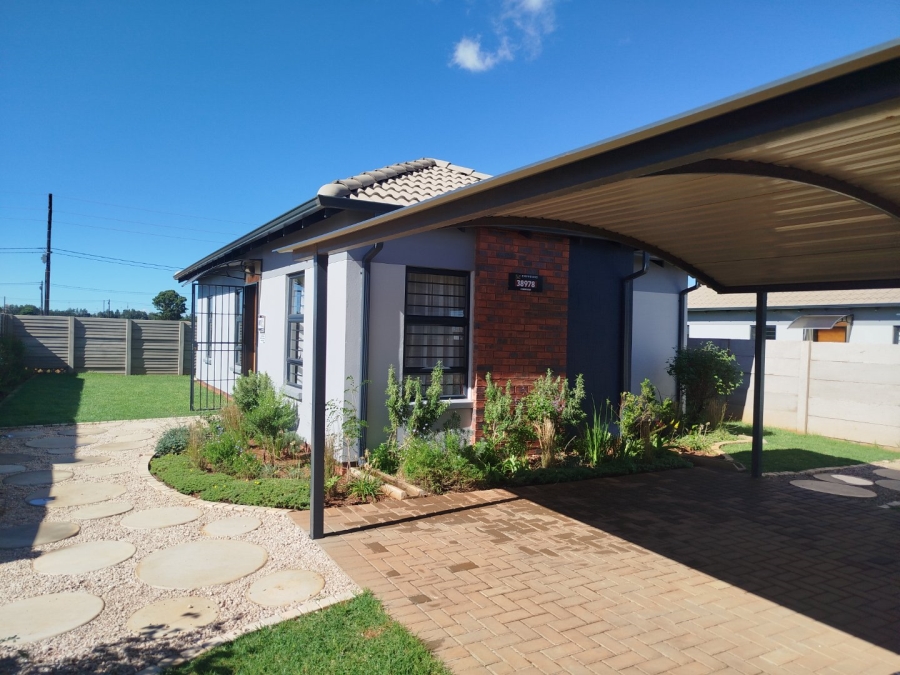 3 Bedroom Property for Sale in Protea Glen Gauteng
