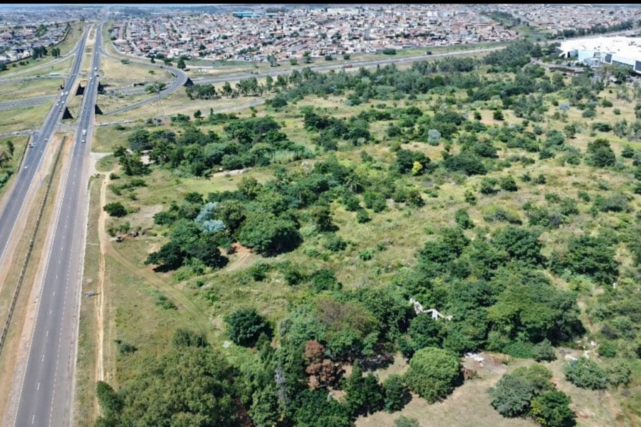 Commercial Property for Sale in Monavoni Gauteng