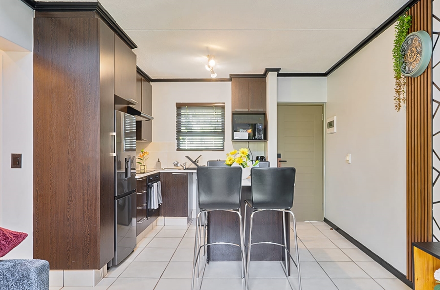 To Let 2 Bedroom Property for Rent in Paulshof Gauteng