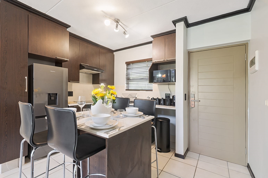 To Let 2 Bedroom Property for Rent in Paulshof Gauteng