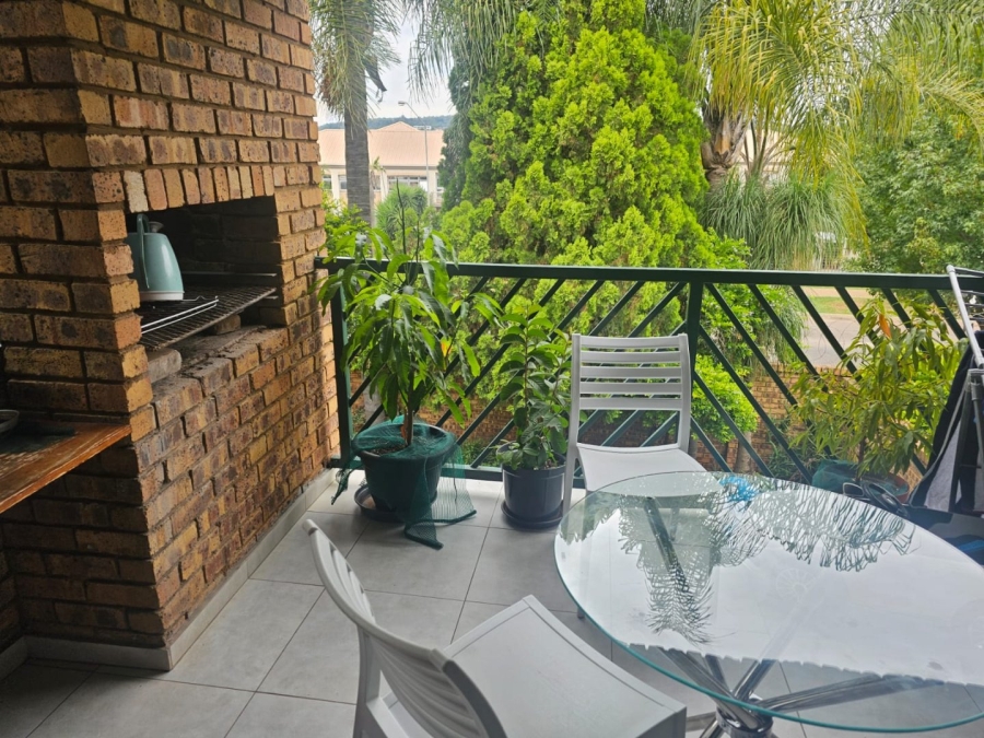 2 Bedroom Property for Sale in Faerie Glen Gauteng