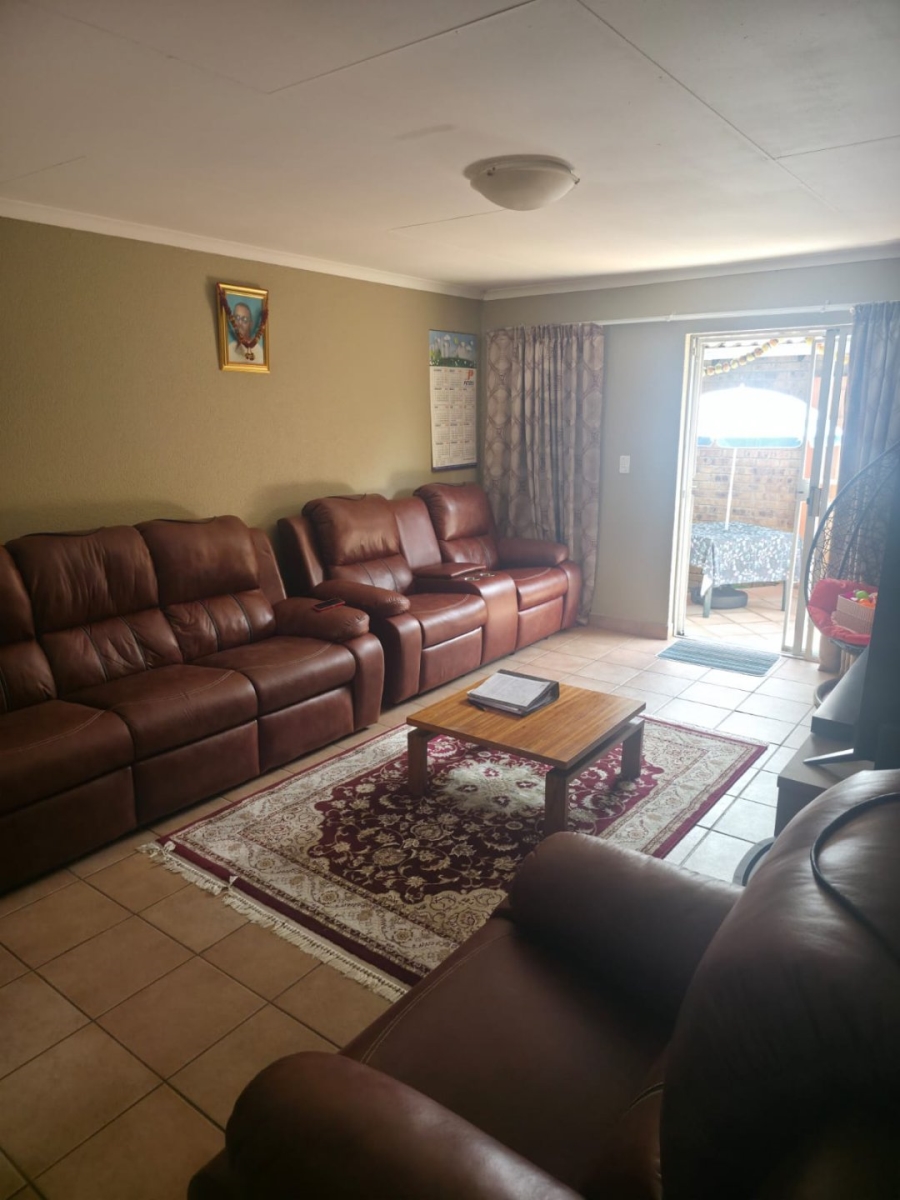 2 Bedroom Property for Sale in Norkem Park Gauteng