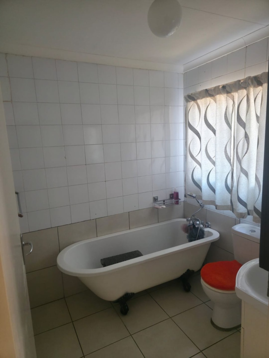 2 Bedroom Property for Sale in Norkem Park Gauteng