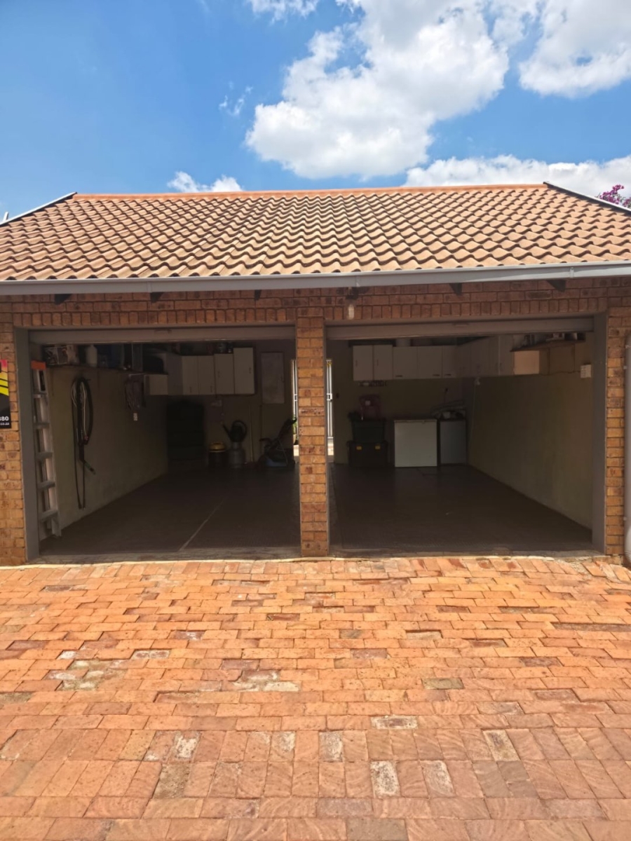 2 Bedroom Property for Sale in Norkem Park Gauteng
