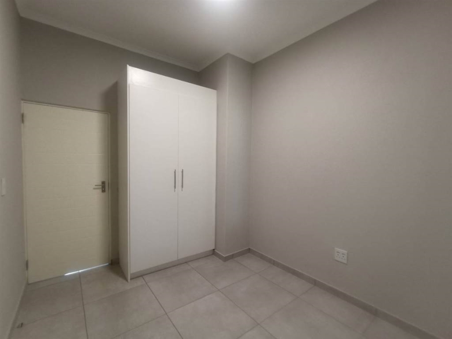To Let 2 Bedroom Property for Rent in Glen Marais Gauteng
