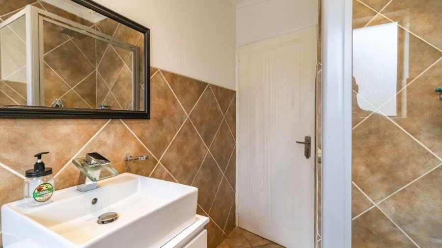 3 Bedroom Property for Sale in Brentwood Park AH Gauteng