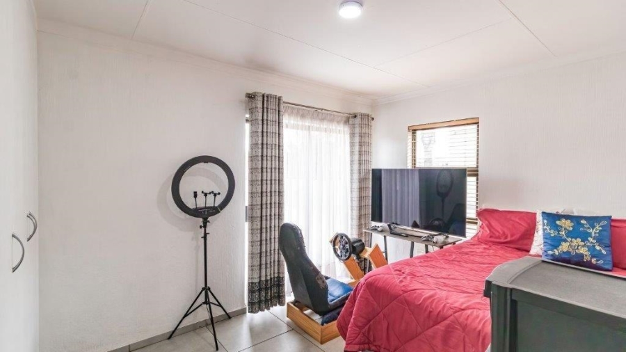 3 Bedroom Property for Sale in Brentwood Park AH Gauteng