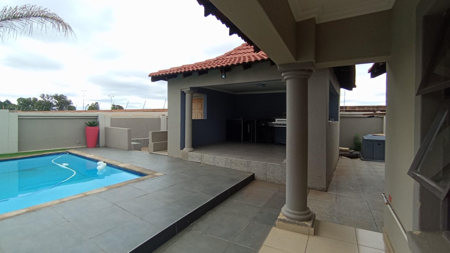 4 Bedroom Property for Sale in Savannah Country Estate Gauteng