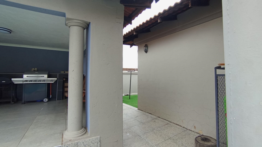 4 Bedroom Property for Sale in Savannah Country Estate Gauteng