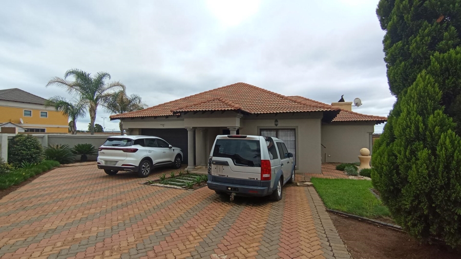 4 Bedroom Property for Sale in Savannah Country Estate Gauteng