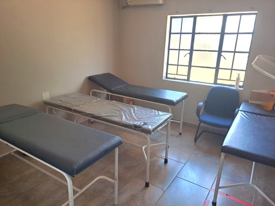  Bedroom Property for Sale in Kempton Park Ext 2 Gauteng