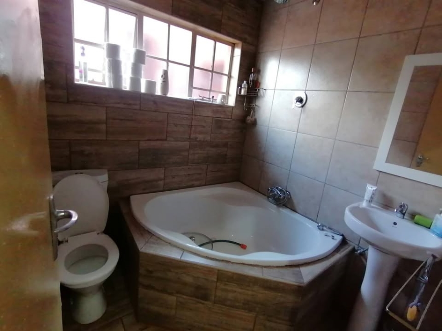 To Let 4 Bedroom Property for Rent in Gerhardsville Gauteng