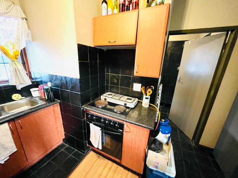 1 Bedroom Property for Sale in Erand Gardens Gauteng