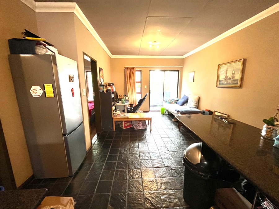 1 Bedroom Property for Sale in Erand Gardens Gauteng