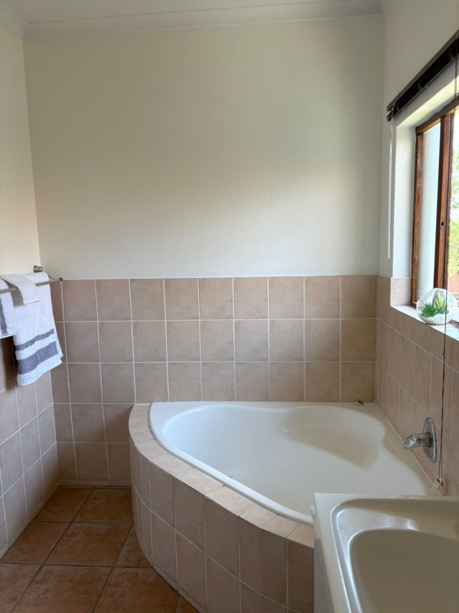 2 Bedroom Property for Sale in Broadacres Gauteng