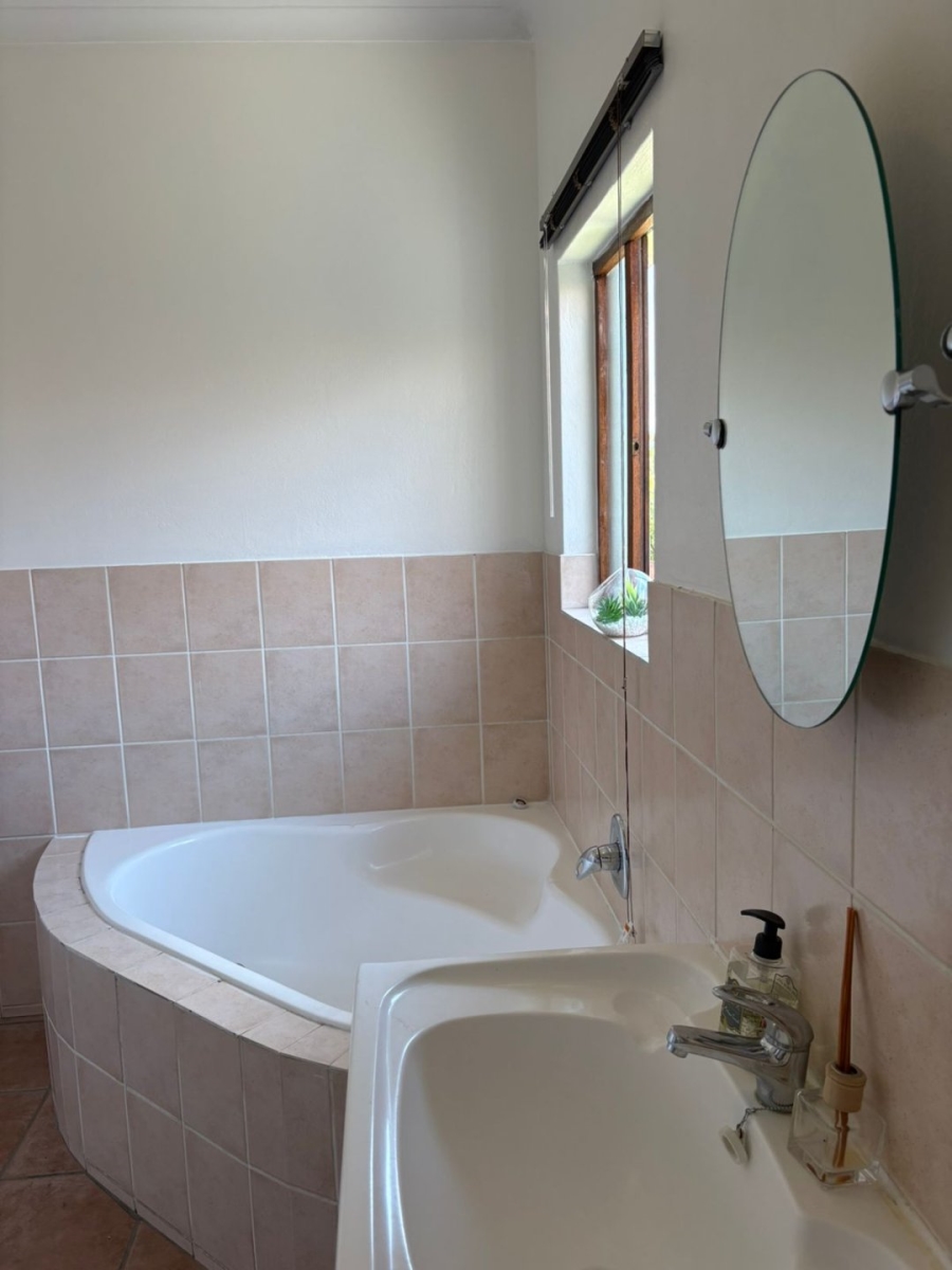 2 Bedroom Property for Sale in Broadacres Gauteng