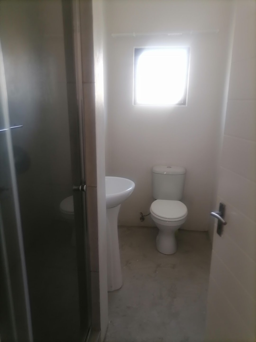 2 Bedroom Property for Sale in Broadacres Gauteng