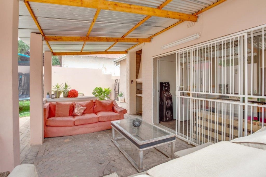 4 Bedroom Property for Sale in Florida Gauteng