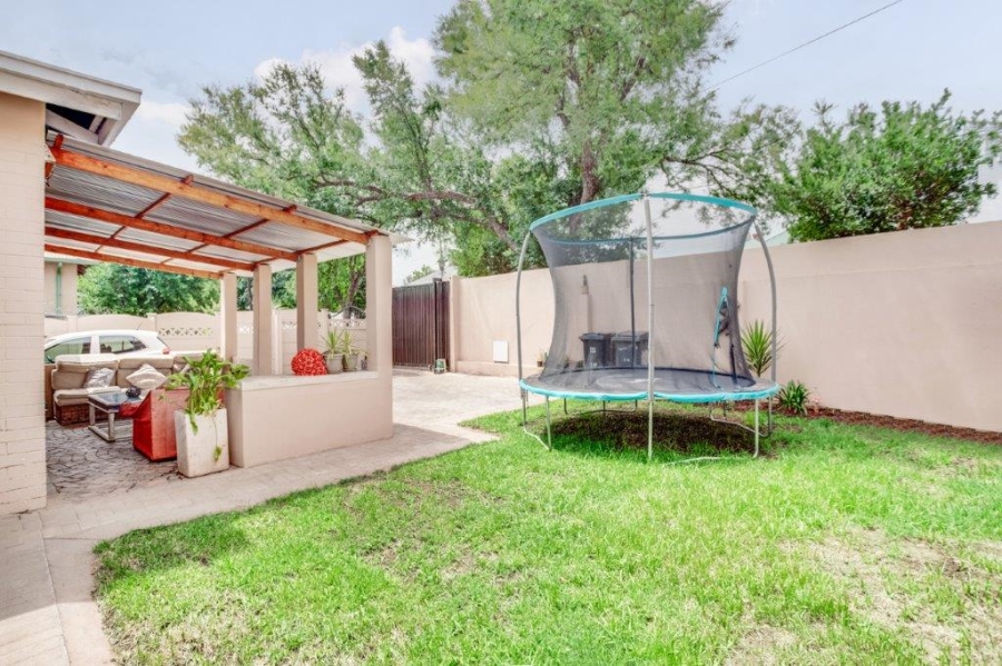 4 Bedroom Property for Sale in Florida Gauteng