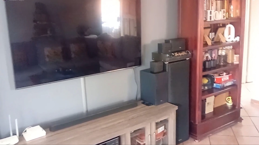 2 Bedroom Property for Sale in Elardus Park Gauteng
