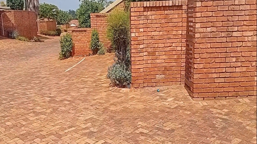 2 Bedroom Property for Sale in Elardus Park Gauteng