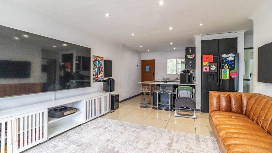 2 Bedroom Property for Sale in Glen Marais Gauteng