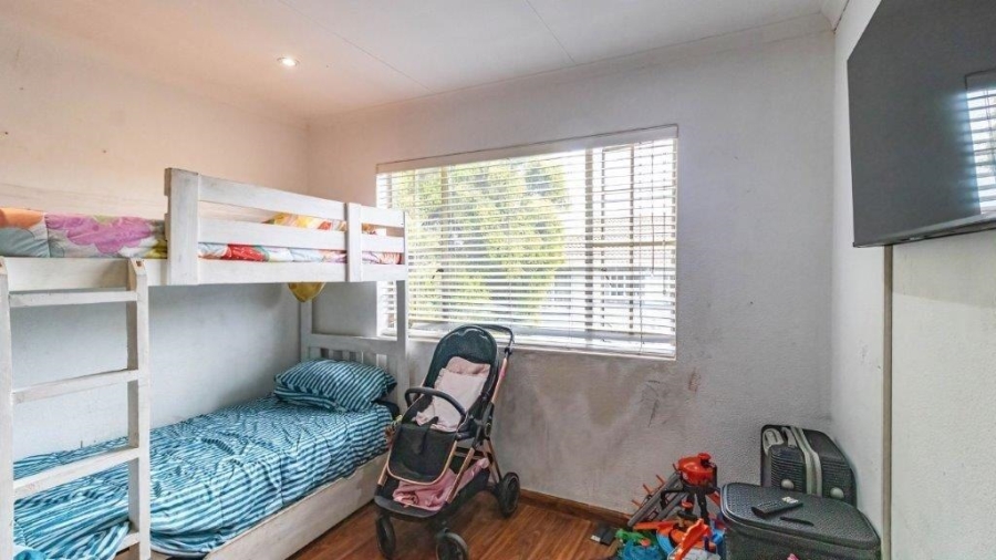 2 Bedroom Property for Sale in Glen Marais Gauteng