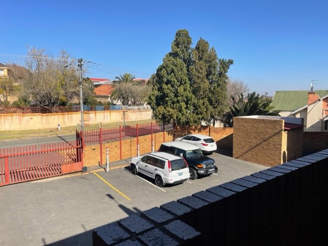 To Let 1 Bedroom Property for Rent in Linmeyer Gauteng