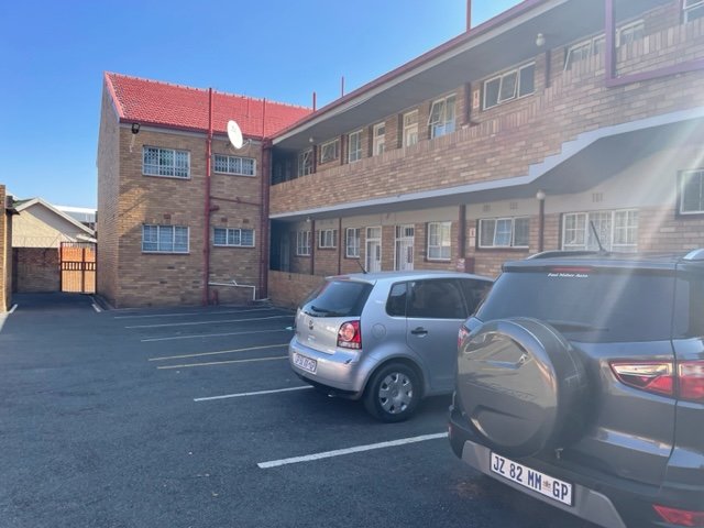 To Let 1 Bedroom Property for Rent in Linmeyer Gauteng